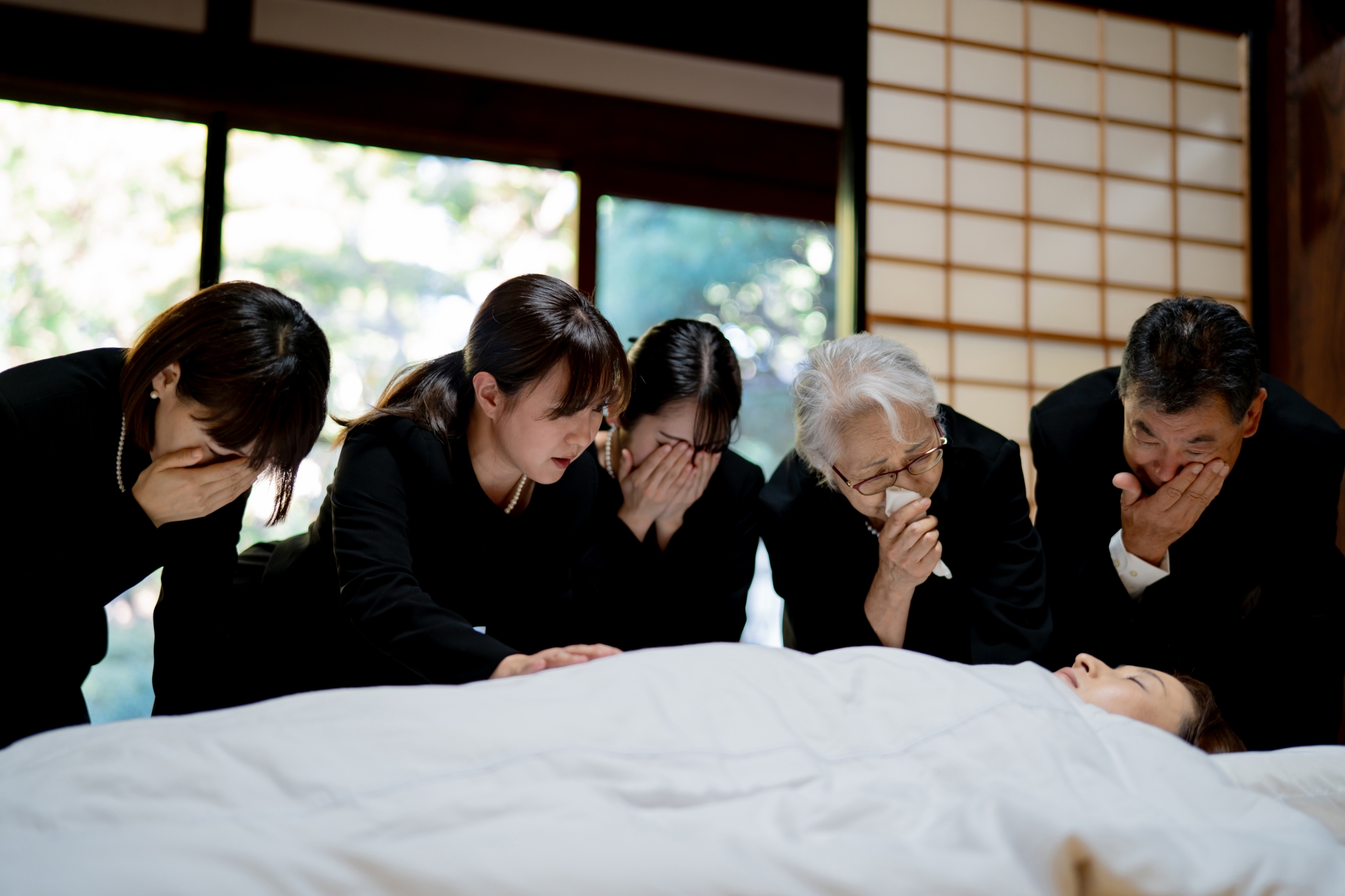 まとめ：経済的負担を抑えながら心のこもった葬儀を実現するために