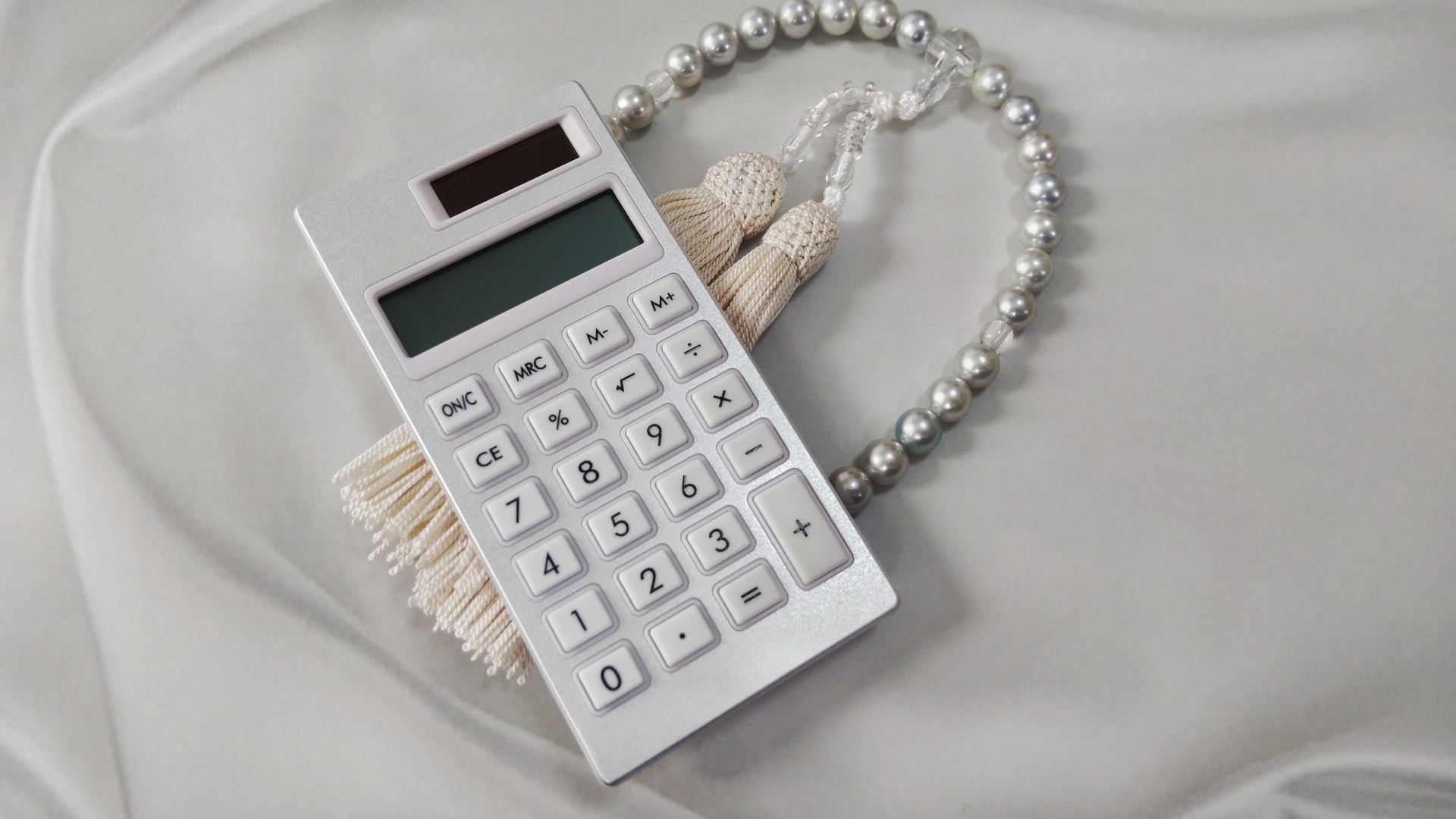 家族葬の費用相場を徹底解説！予算内で心のこもった葬儀を実現する方法