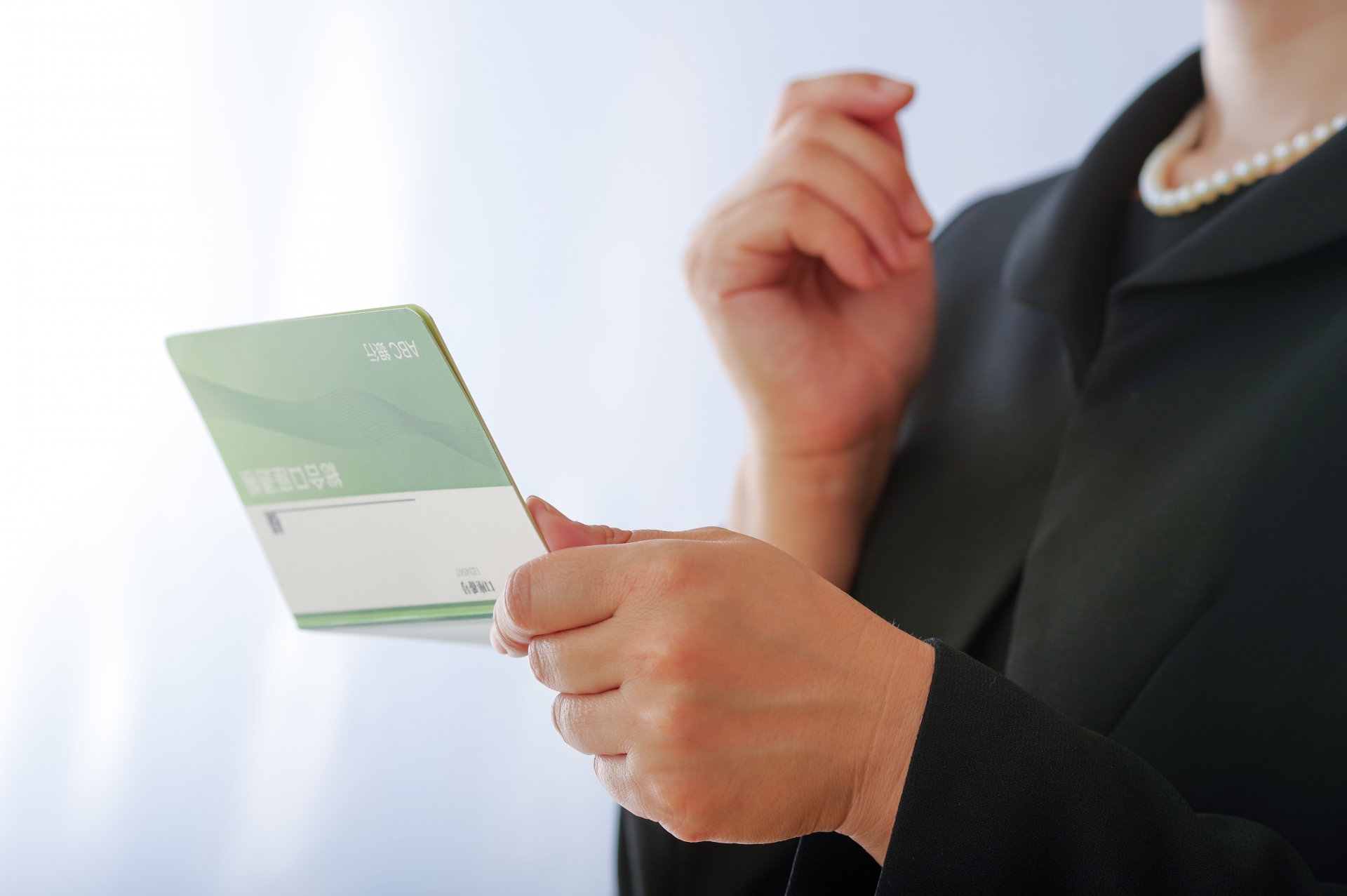 葬儀場の費用を賢く抑える完全ガイド｜2024年最新版