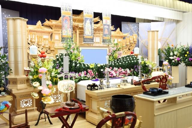 家族葬の費用平均110万円の内訳｜追加料金で後悔しないチェックリスト