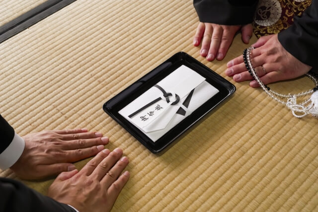 家族葬費用のお布施相場完全ガイド｜読経料・戒名料・お車代の内訳