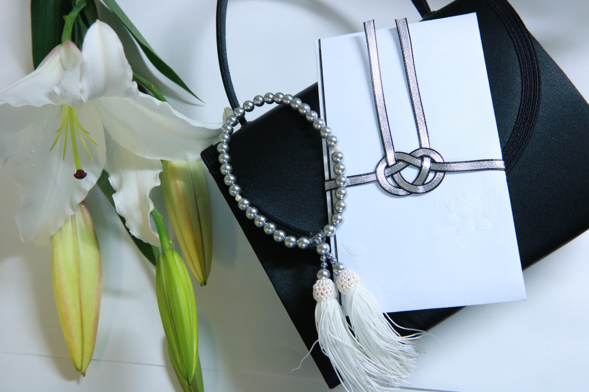 家族葬の葬式代の平均を徹底解説！費用内訳と節約術を一挙公開