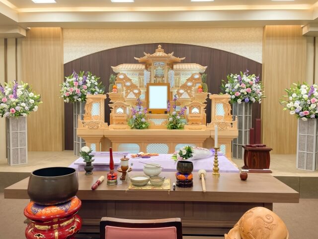 家族葬の費用相場は60～100万円｜内訳・参列人数別シミュレーション